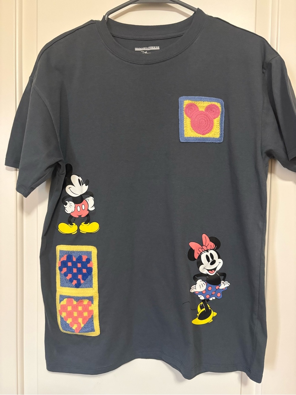 🏰🏰🏰Kids Mickey & Minnie Graphic Tee - Charcoal Screenprint and Sewing.